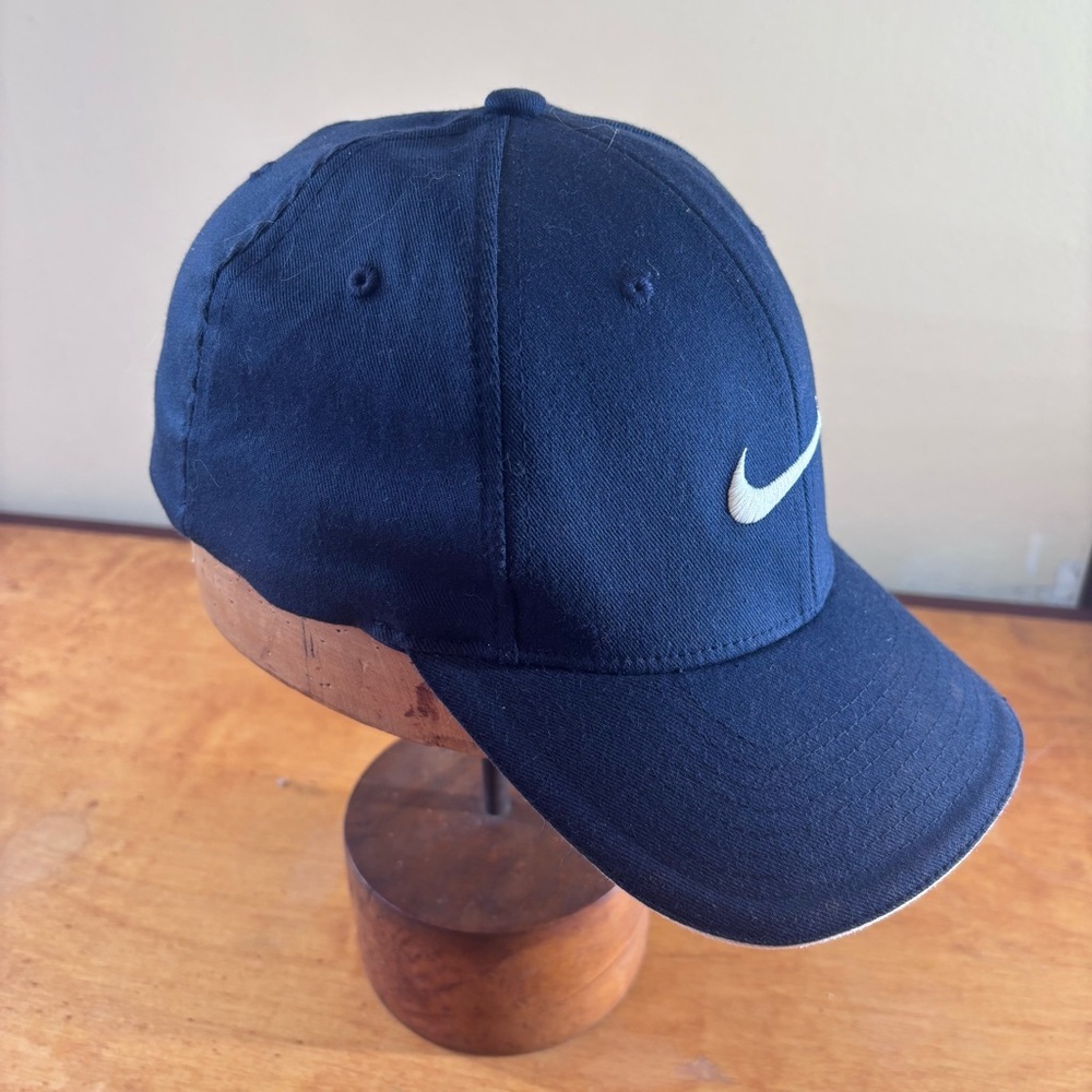 Nike Golf structured swoosh, navy blue baseball cap hat